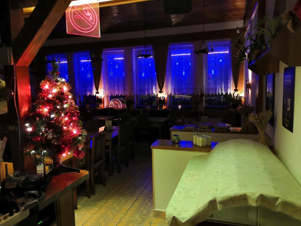 Desná Rodinny "Hotel U Mustku" מראה חיצוני תמונה