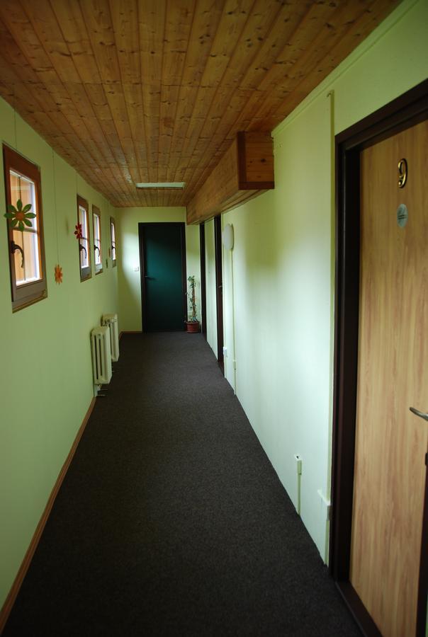 Desná Rodinny "Hotel U Mustku" מראה חיצוני תמונה