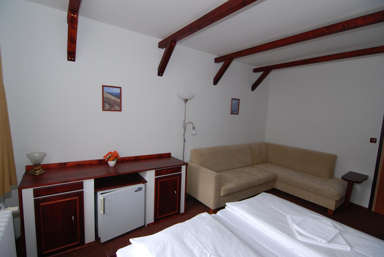 Desná Rodinny "Hotel U Mustku" מראה חיצוני תמונה