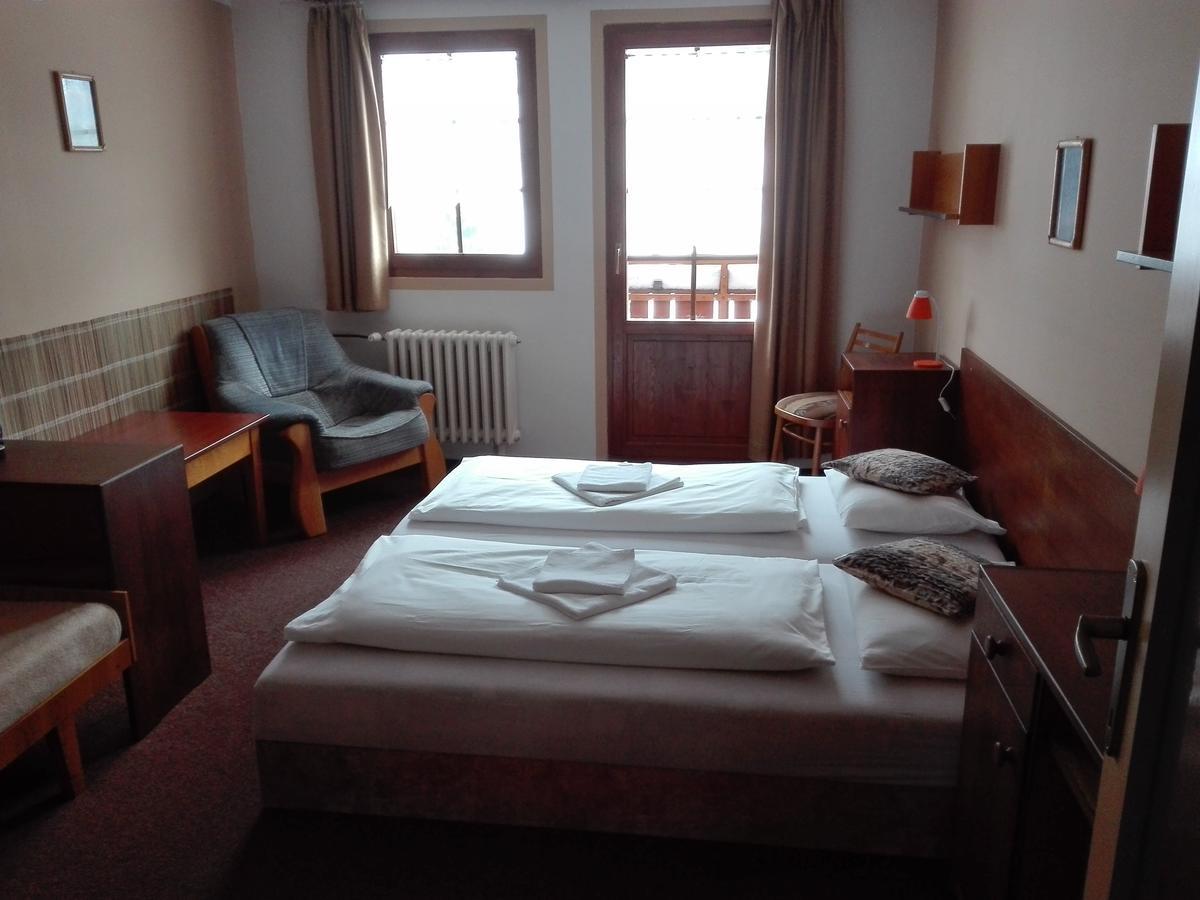 Desná Rodinny "Hotel U Mustku" מראה חיצוני תמונה