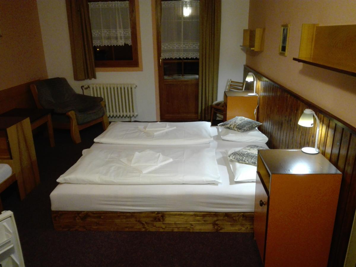 Desná Rodinny "Hotel U Mustku" מראה חיצוני תמונה